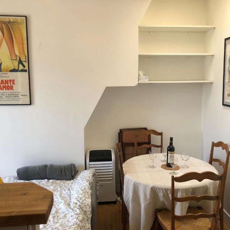 2 pièces sous les toits 6 personnes calme lumineux équipé - Appartement 1 Chambre - 18