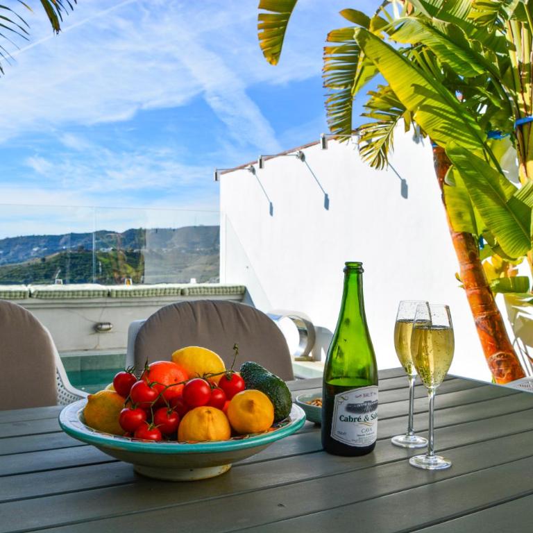 Luxury center Townhouse in Frigiliana with pool and parking HansOnHoliday Rentals - Casa de 2 dormitorios - 2