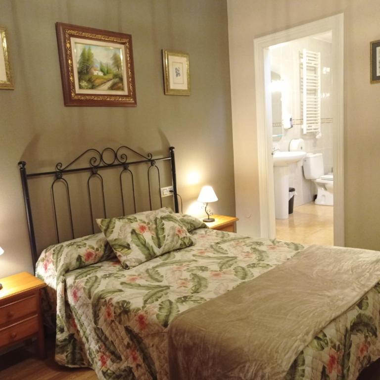Hospedaje Don Pelayo - Habitación Doble con baño privado - 4