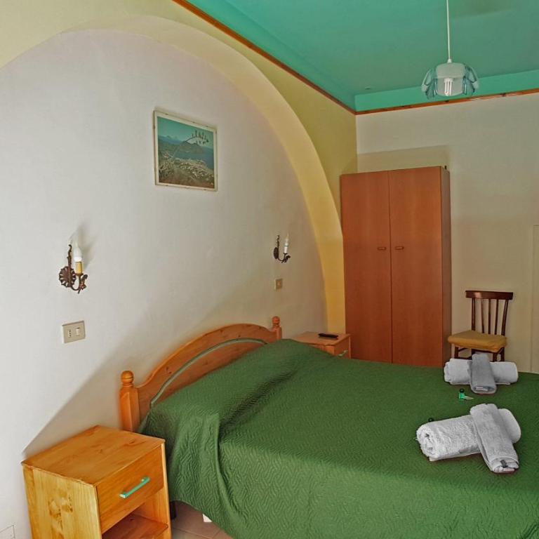 Casa Vittorio B&b - Classic Quadruple Room - 9