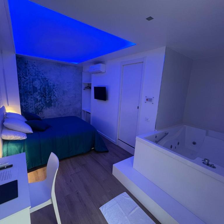 R & D - Queen Room with Spa Bath - 6