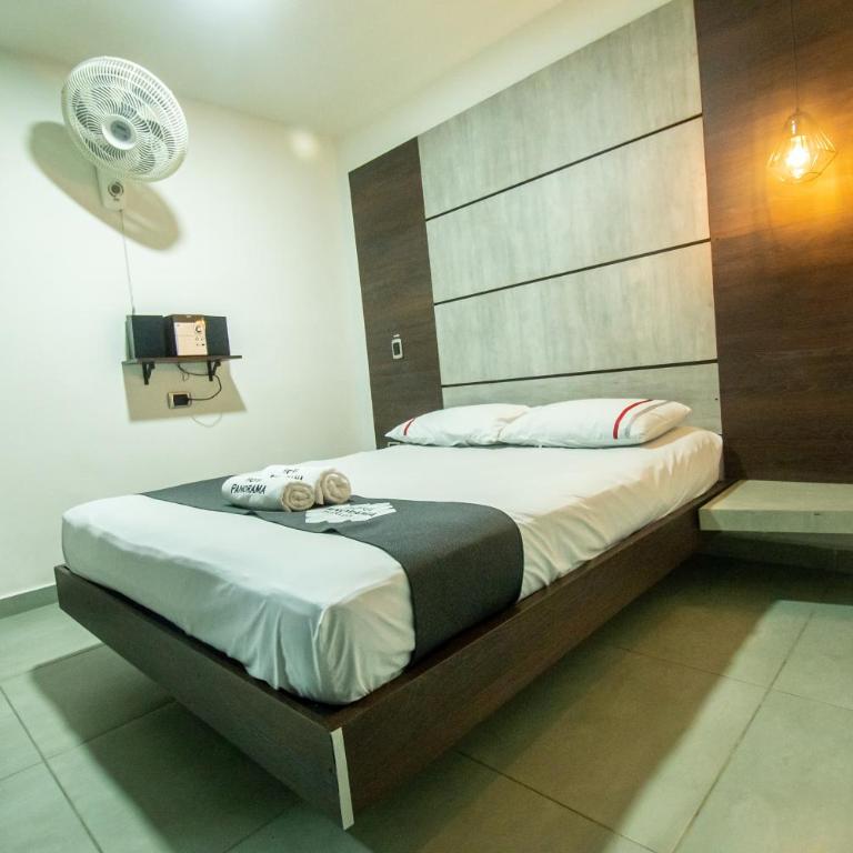 Hotel Panorama Medellín - Habitación Doble con baño privado - 8