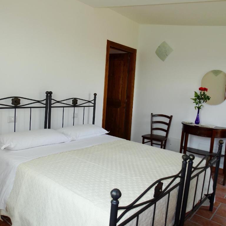 Agriturismo Montegonfoli - Double with Terrace - 5