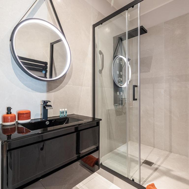 Coeur de La Libé - Ideal couple & FRIENDS - CENTRAL & COSY - TRAM & Supermarkets -AC -Bed XXL - Appartement 1 Chambre - 8