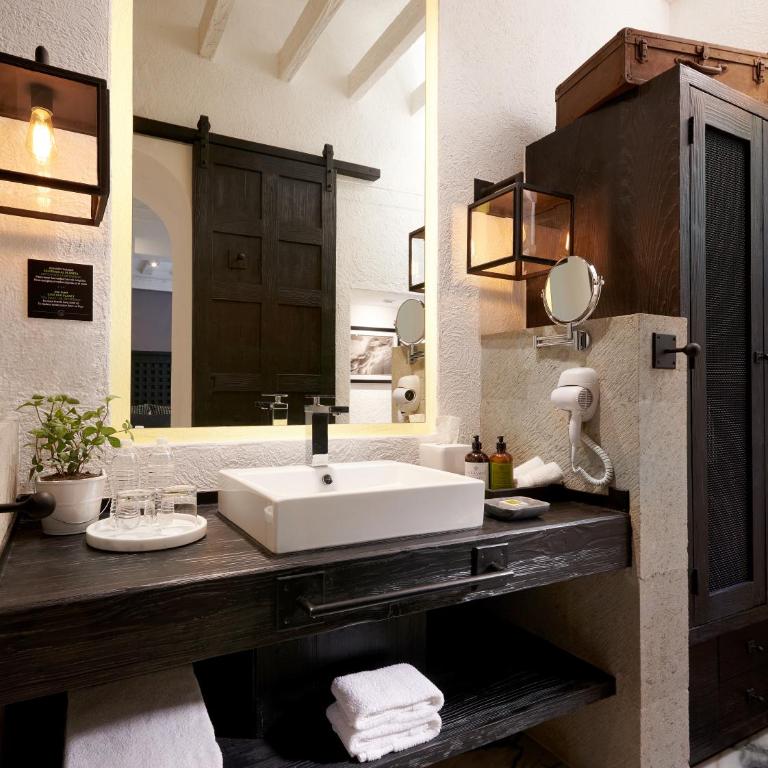 H21 Hospedaje Boutique - Suite con cama extragrande - 5