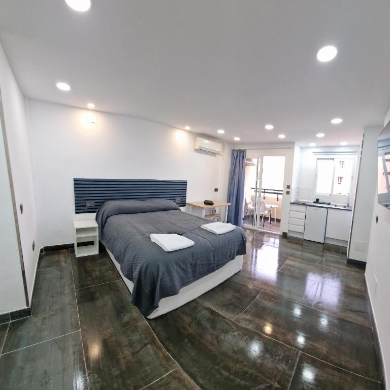 ESTUDIO RECIEN REFORMADO EN HOTEL 1 LINEA PLAYa - One-Bedroom Apartment - 6