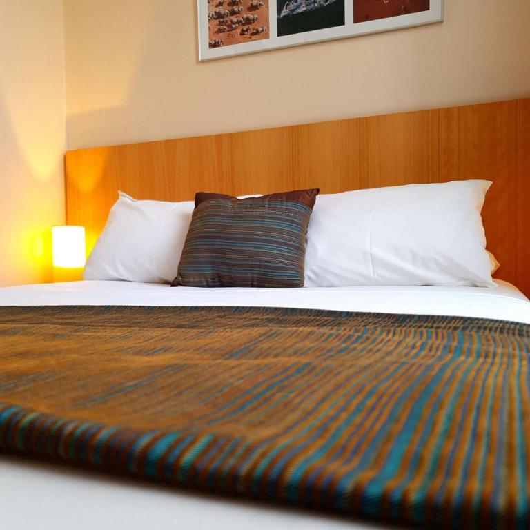 Best Western Adagio Saumur - Chambre Double Confort - Vue sur Cour - 6