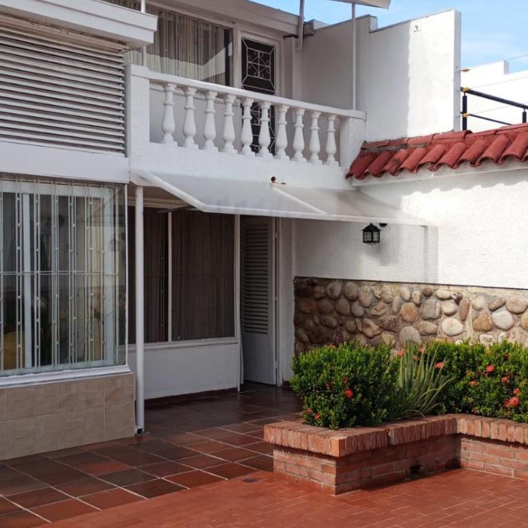 Hermosa casa con piscina privada - Villa - 9