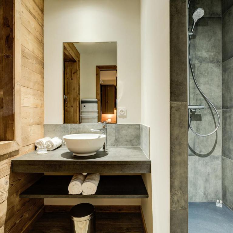 Chalet spacieux au cœur de la station, 10 pers, animaux acceptés - Three-Bedroom Chalet - 12