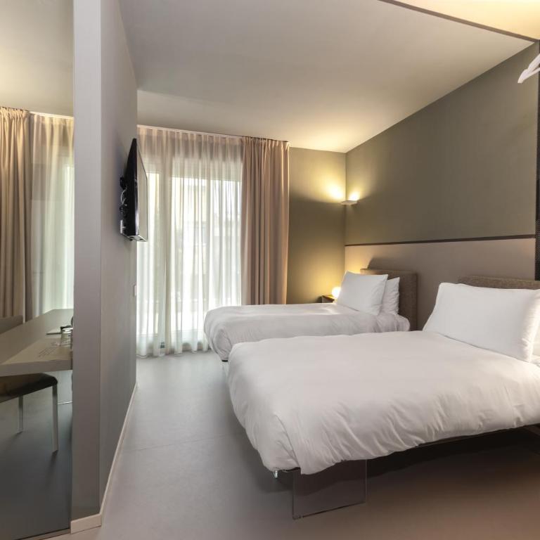 Open Hotel - Junior Suite - 4