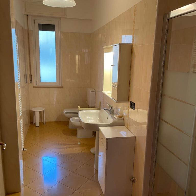 CameraCafè - Economy Triple Room with Shared Bathroom - 9