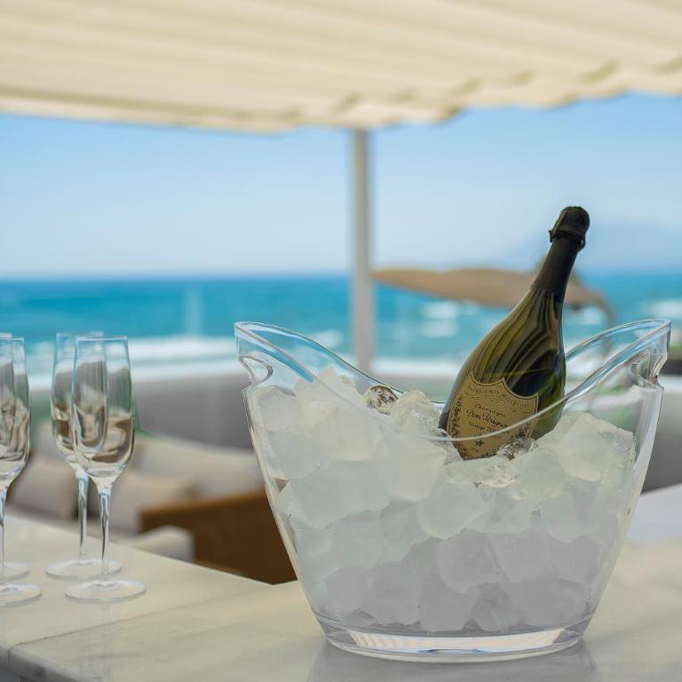 Frontline 6 BDRM Luxury Villa w Beach Access - Villa - Beach Front - 32