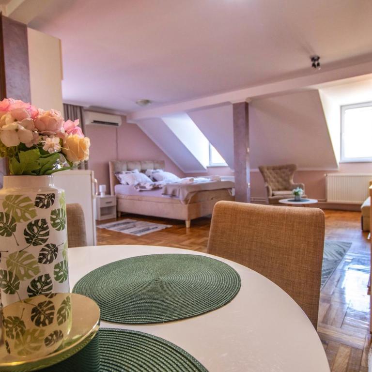 Garden Apartment - One-Bedroom Apartment - 11