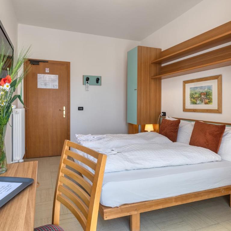 Hotel Martinelli - Doppelzimmer mit Balkon - 3