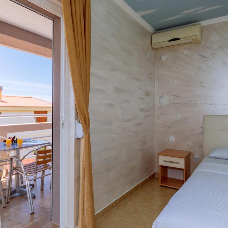 Ani Lux - Quadruple Room with Sea View - 7