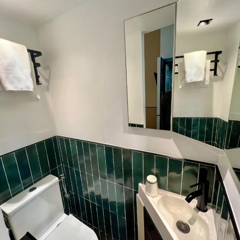 Hôtel des Beaux Arts - Single Room - 19