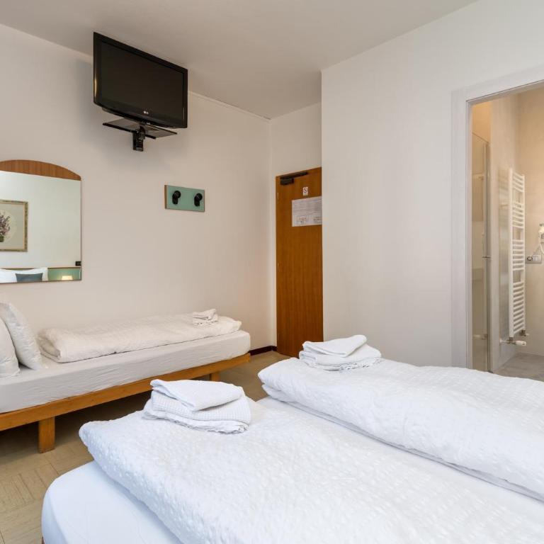 Hotel Martinelli - Dreibettzimmer - 3