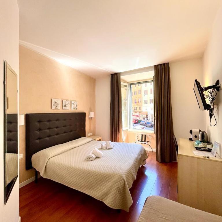 Elle Cavour Guest House - Camera Matrimoniale Superior - 1