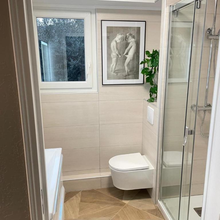 STUDIO SUR LA PROMENADE DES ANGLAIS AVEC VUE MER ORIGINALE À 40 m DE LA PLAGE - Appartement 1 Chambre - 10