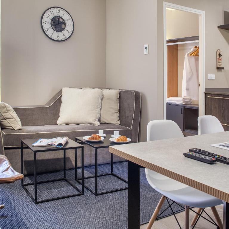 Habitat Apartments Cool Jazz - Two-Bedroom Apartment - 25