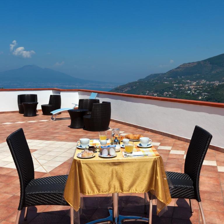 Bed And Breakfast Sunflower - Camera Matrimoniale/Doppia con Letti Singoli con Balcone - 5