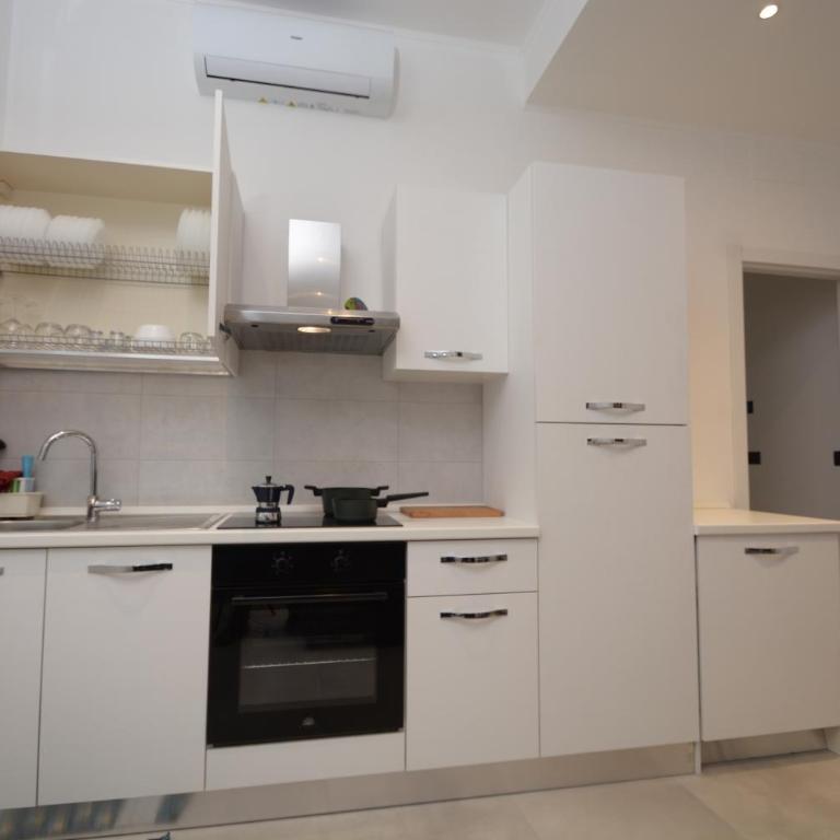 Piazza Della Vittoria Apartment - One-Bedroom Apartment - 3