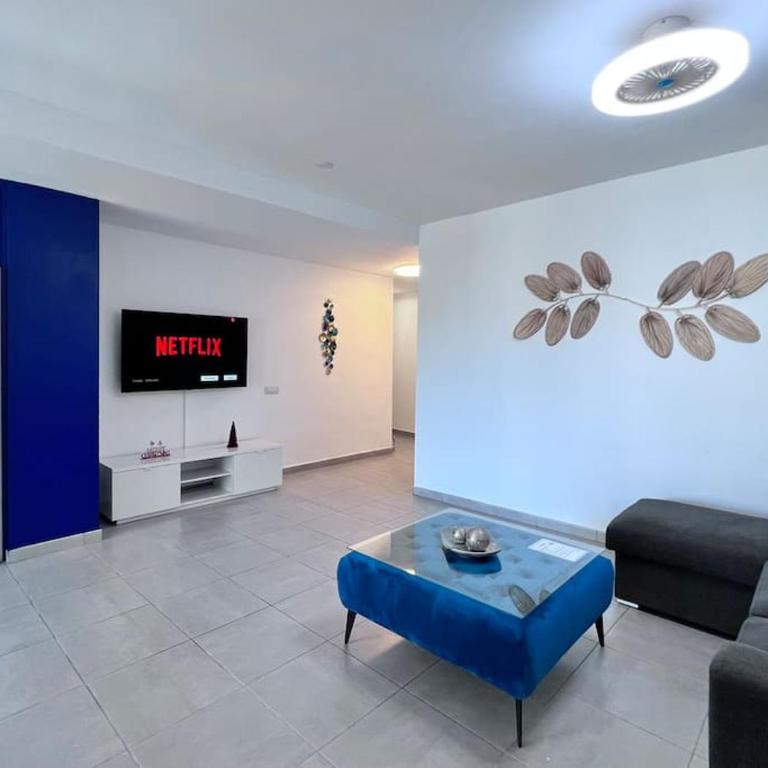 Apartamento con Terraza y Vistas - One-Bedroom Apartment - 1