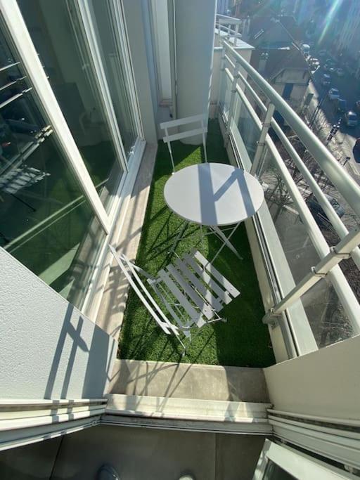 Splendide 70m2 Balcon + Parking - Appartement 2 Chambres - 16