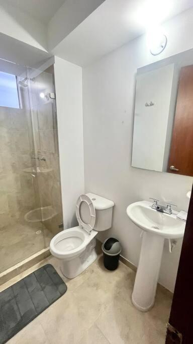 Apto cómodo en conjunto 1 piso parqueadero - Apartamento de 2 dormitorios - 13