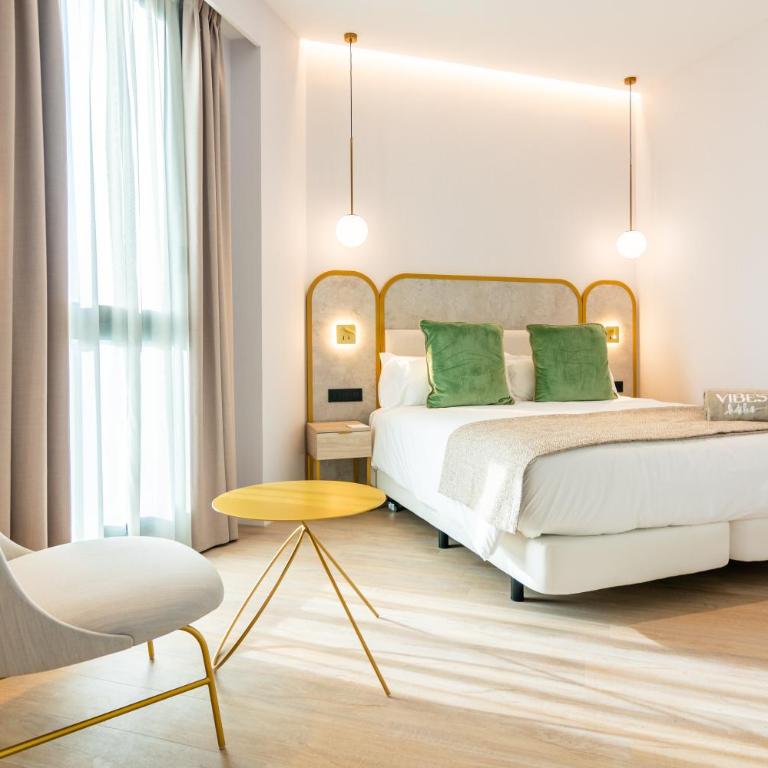 Hotel Málaga Vibes - Habitación Superior con cama extragrande - 3