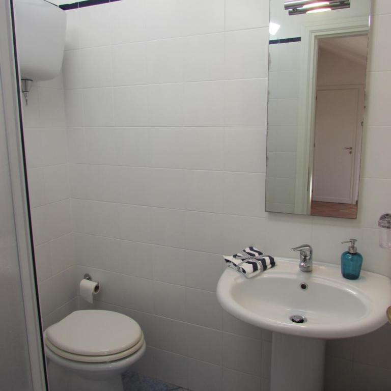 Le Terrazze - Apartment with Balcony - 3