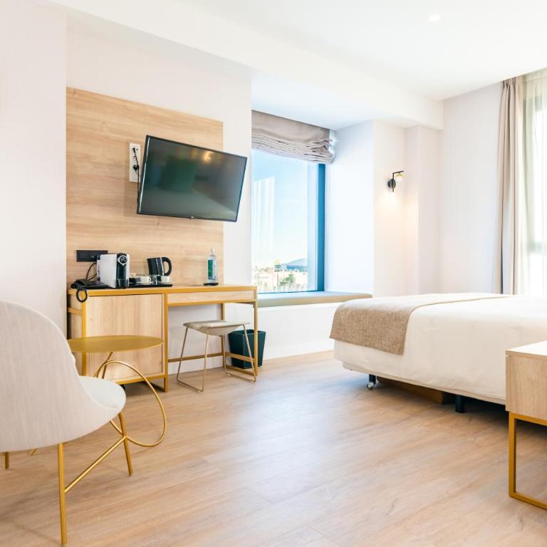 Hotel Málaga Vibes - Habitación Deluxe con cama extragrande - 8