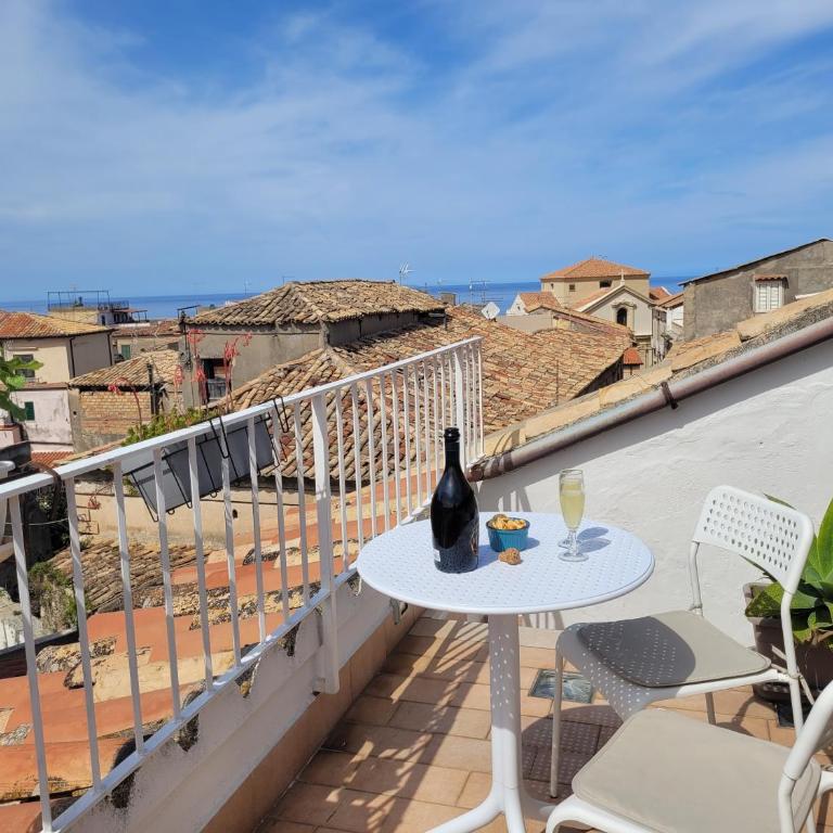 Le Terrazze - Apartment with Balcony - 10