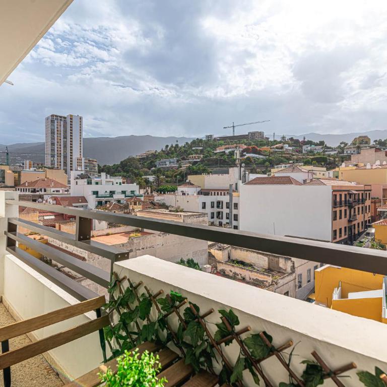 Apartamento en Puerto de la Cruz con vistas a la ciudad by Alterhome - Apartamento de 1 dormitorio - 10