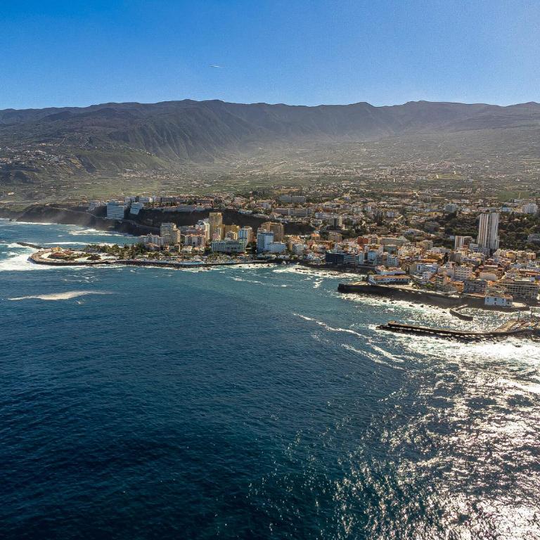 Apartamento en Puerto de la Cruz con vistas a la ciudad by Alterhome - Apartamento de 1 dormitorio - 40