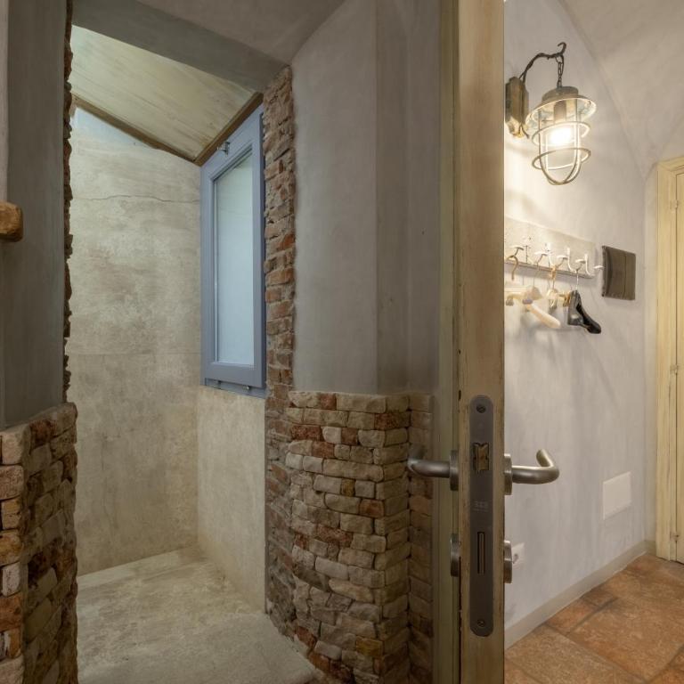 Dimoras Stone Suites - Camera King Standard - 11