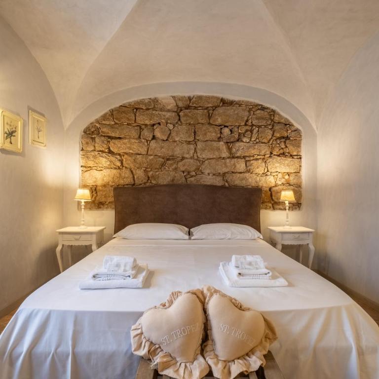 Dimoras Stone Suites - Camera King Standard - 3