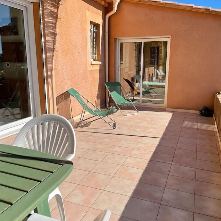 La Villa Tanamera, très jolie maison piscine, à 2 pas du centre-ville - Maison 3 Chambres - 7