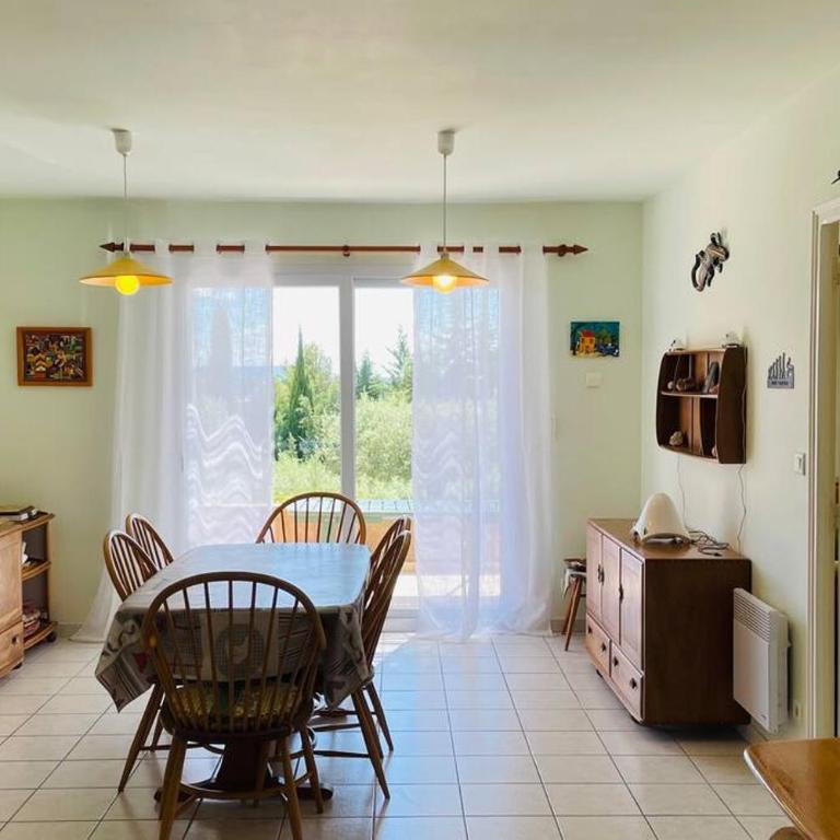 La Villa Tanamera, très jolie maison piscine, à 2 pas du centre-ville - Maison 3 Chambres - 11