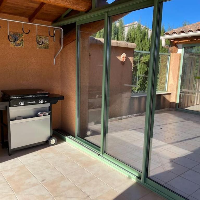 La Villa Tanamera, très jolie maison piscine, à 2 pas du centre-ville - Maison 3 Chambres - 19
