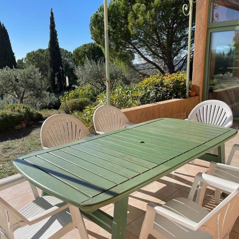 La Villa Tanamera, très jolie maison piscine, à 2 pas du centre-ville - Maison 3 Chambres - 9