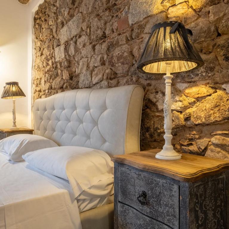 Dimoras Stone Suites - Suite King con Vasca Idromassaggio - 5