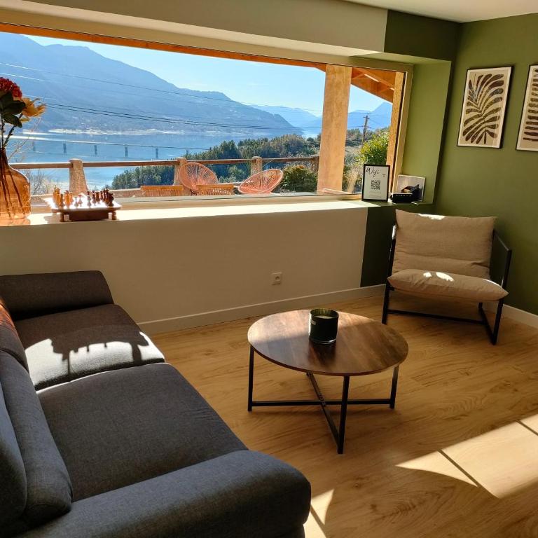 Le Panoramique du Plongeoir - T4 spacieux de 90m2 avec grande terrasse vue sur le lac de Serre Ponçon - Appartement 3 Chambres - 28