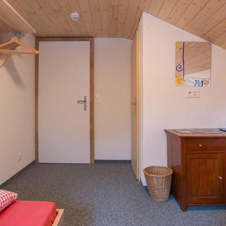Lehmann's Herberge Hostel - Doppel-/Zweibettzimmer - Dachgeschoss - 20