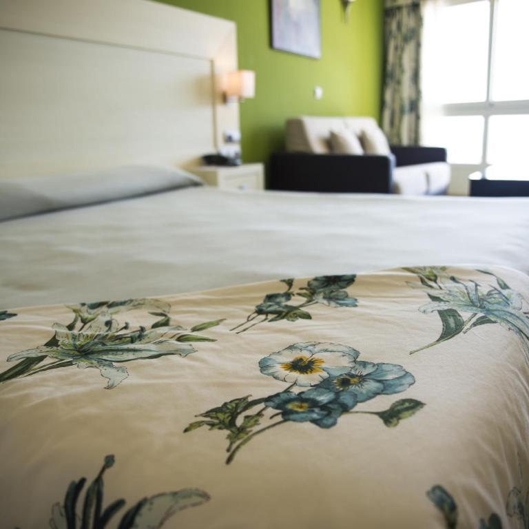 Senator Águilas - Double Room with Living Room - 3