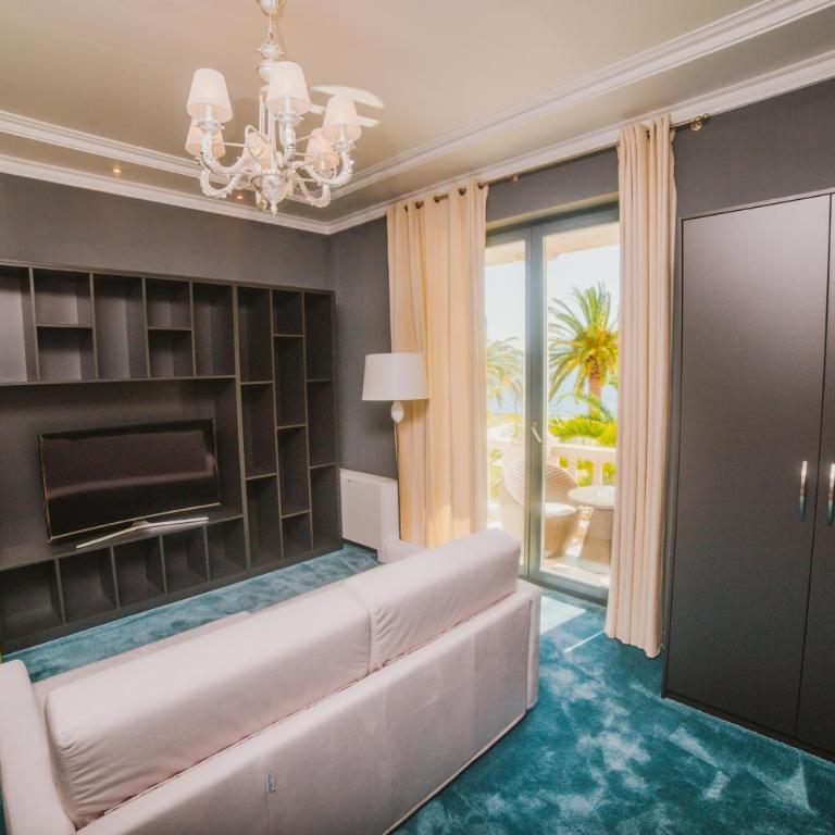 Hotel Astoria - Suite with Sea View - 3