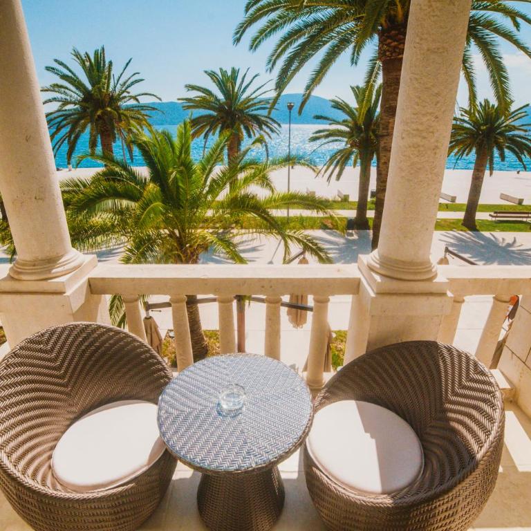 Hotel Astoria - Suite with Sea View - 1