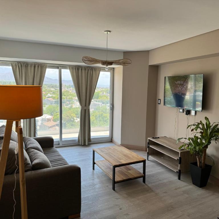Depto con vista increíble a la ciudad y cordillera , con balcón - Apartamento de 2 dormitorios - 1