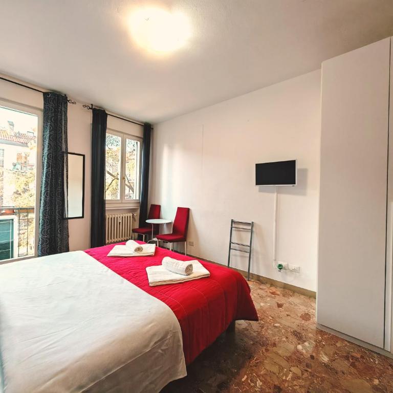 Goldmine Guest House 2 - Camera Matrimoniale con Bagno in Comune - 9