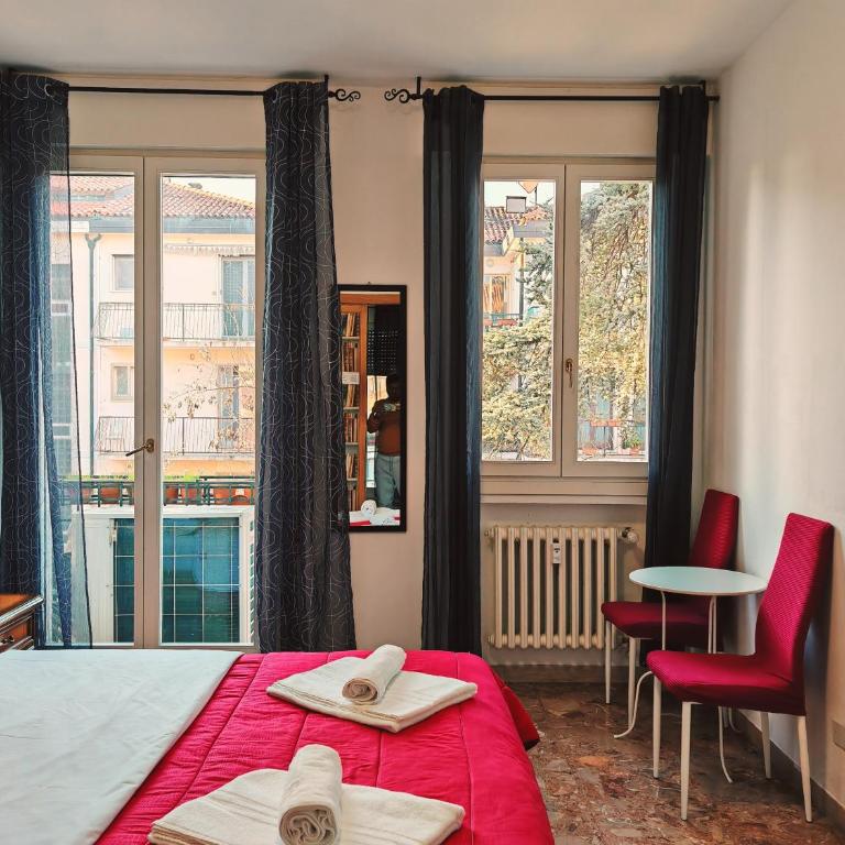 Goldmine Guest House 2 - Camera Matrimoniale con Bagno in Comune - 8
